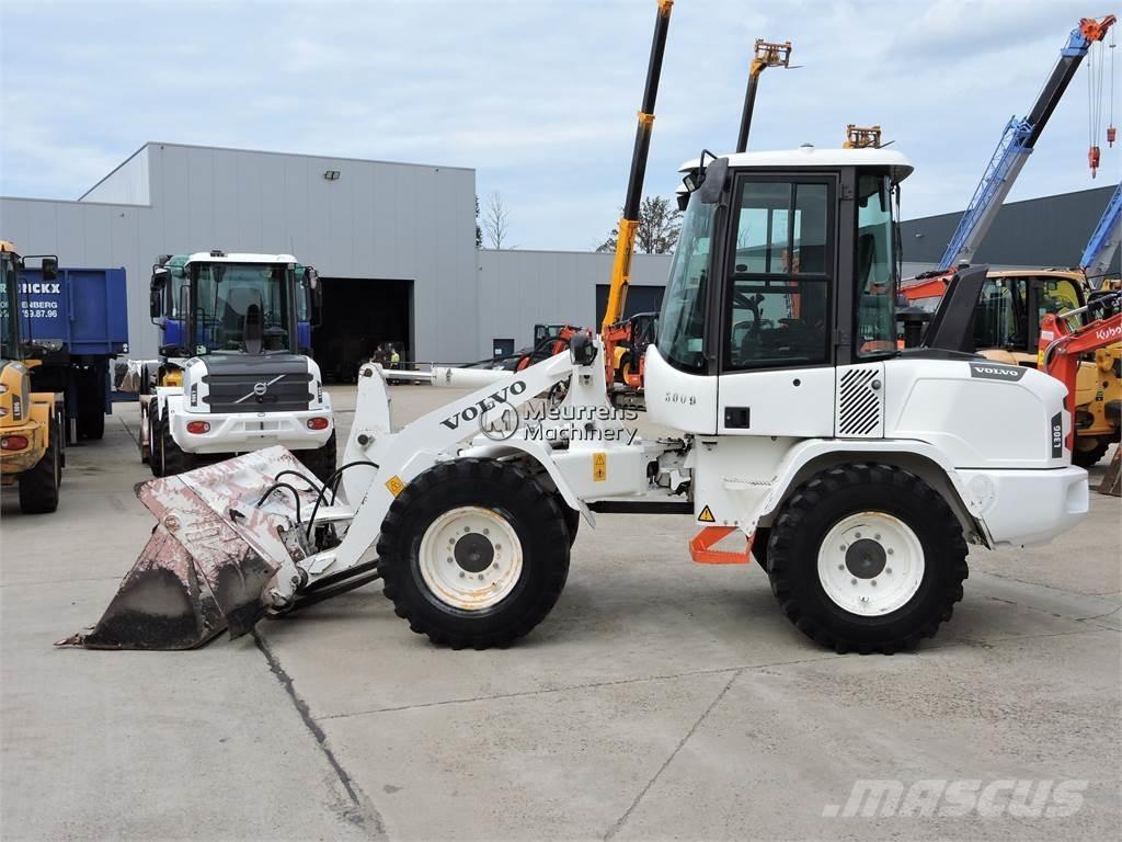 Volvo L30G + FORK Wielladers