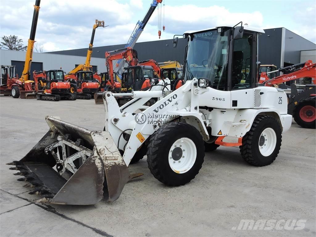 Volvo L30G + FORK Wielladers