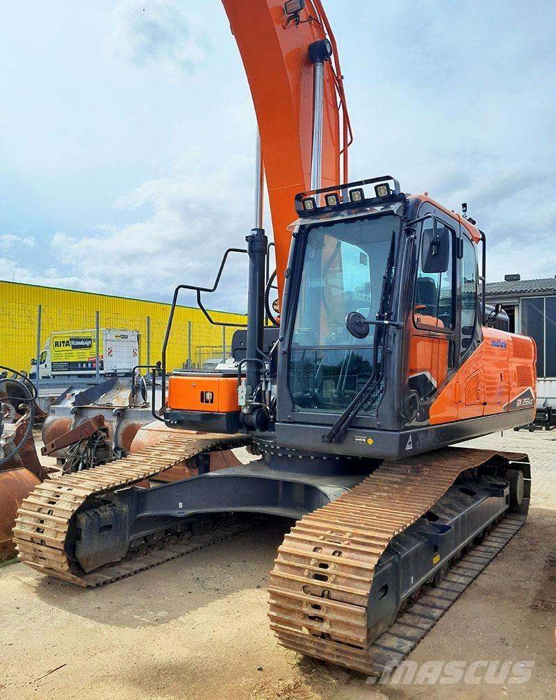 Develon DX 225 LC-7 Rupsgraafmachines