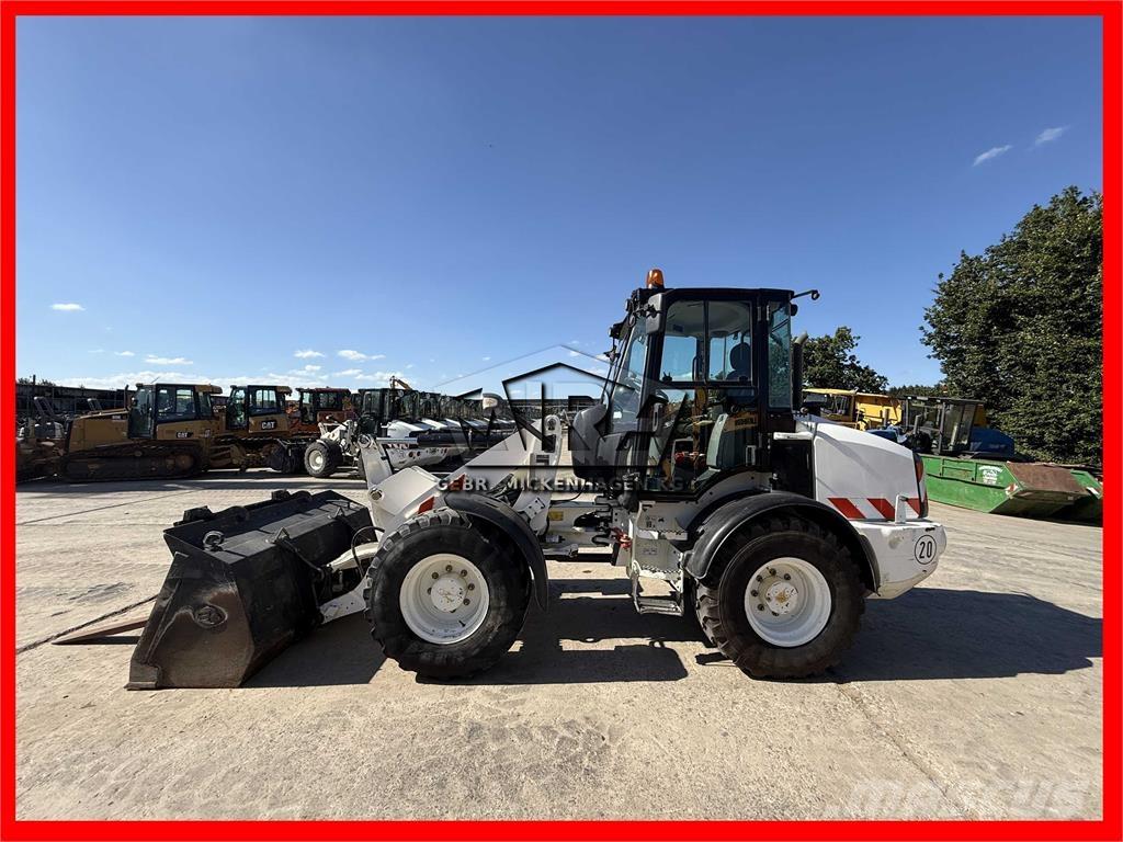 CAT 908 M Wielladers