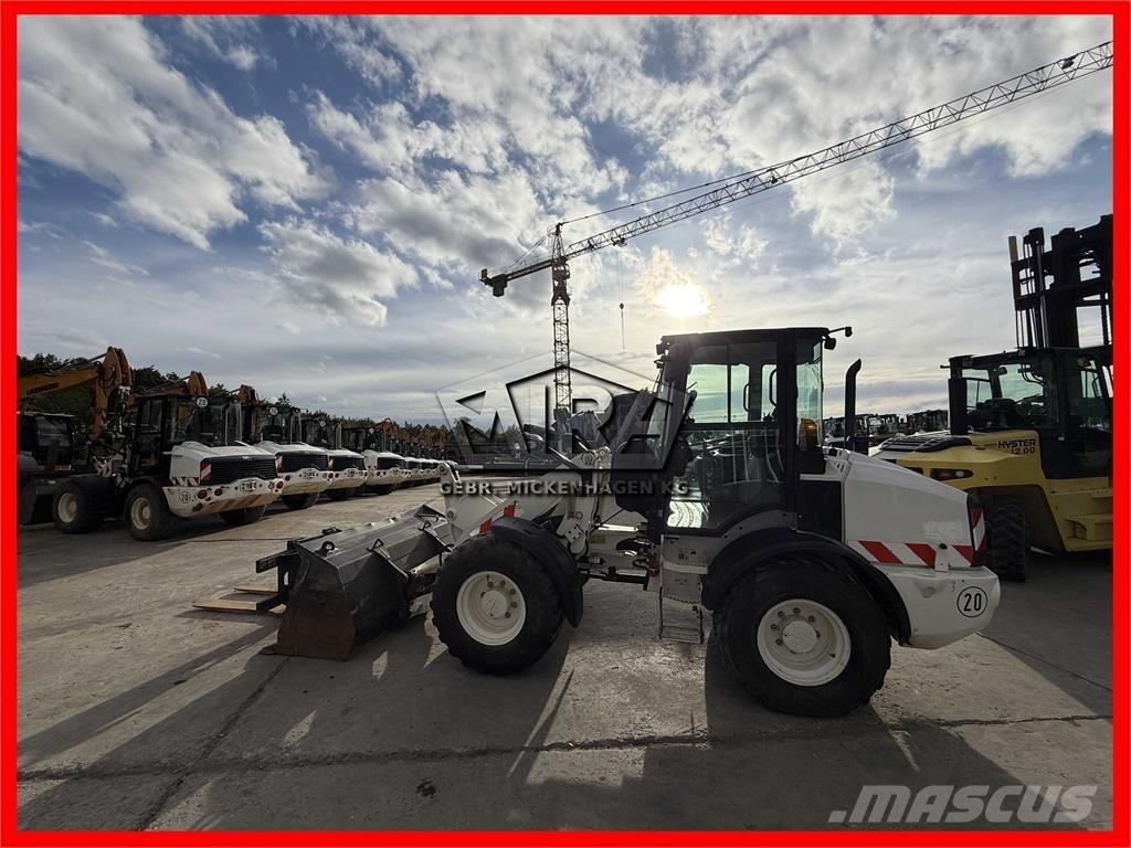CAT 908M Wielladers