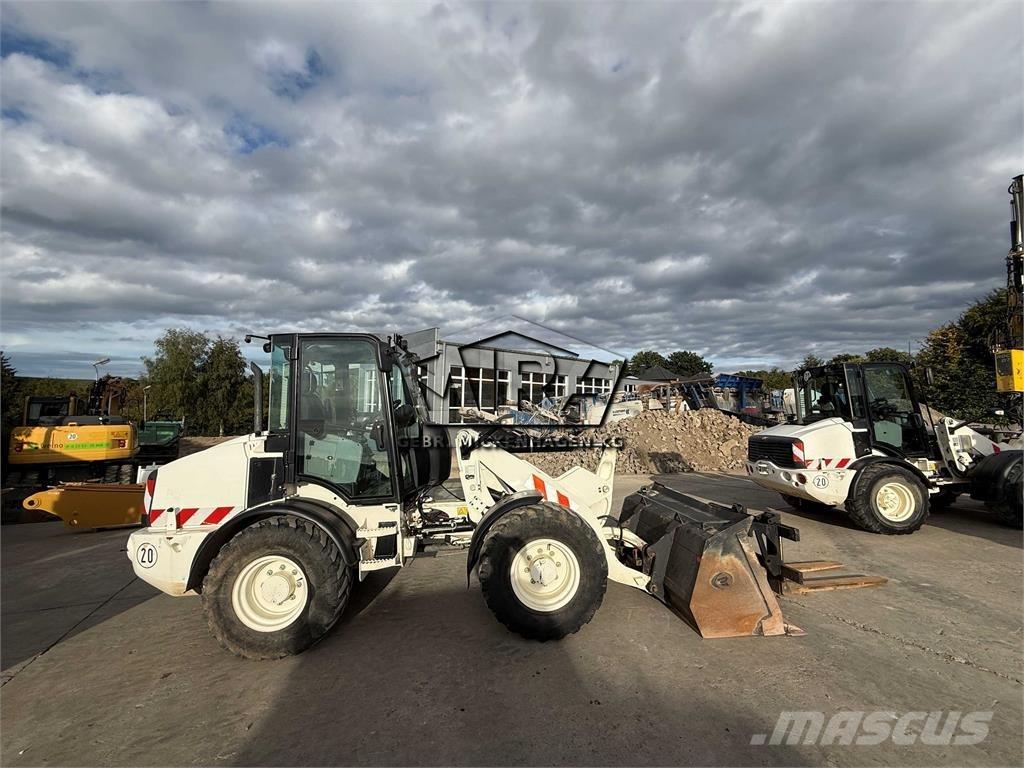 CAT 908M Wielladers
