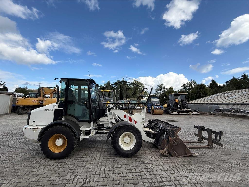 CAT 908M Wielladers