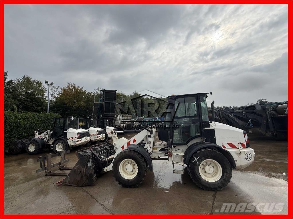 CAT 908M Wielladers