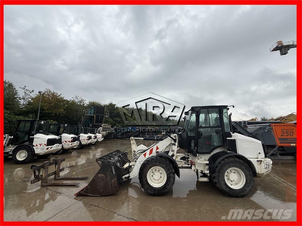 CAT 908M Wielladers