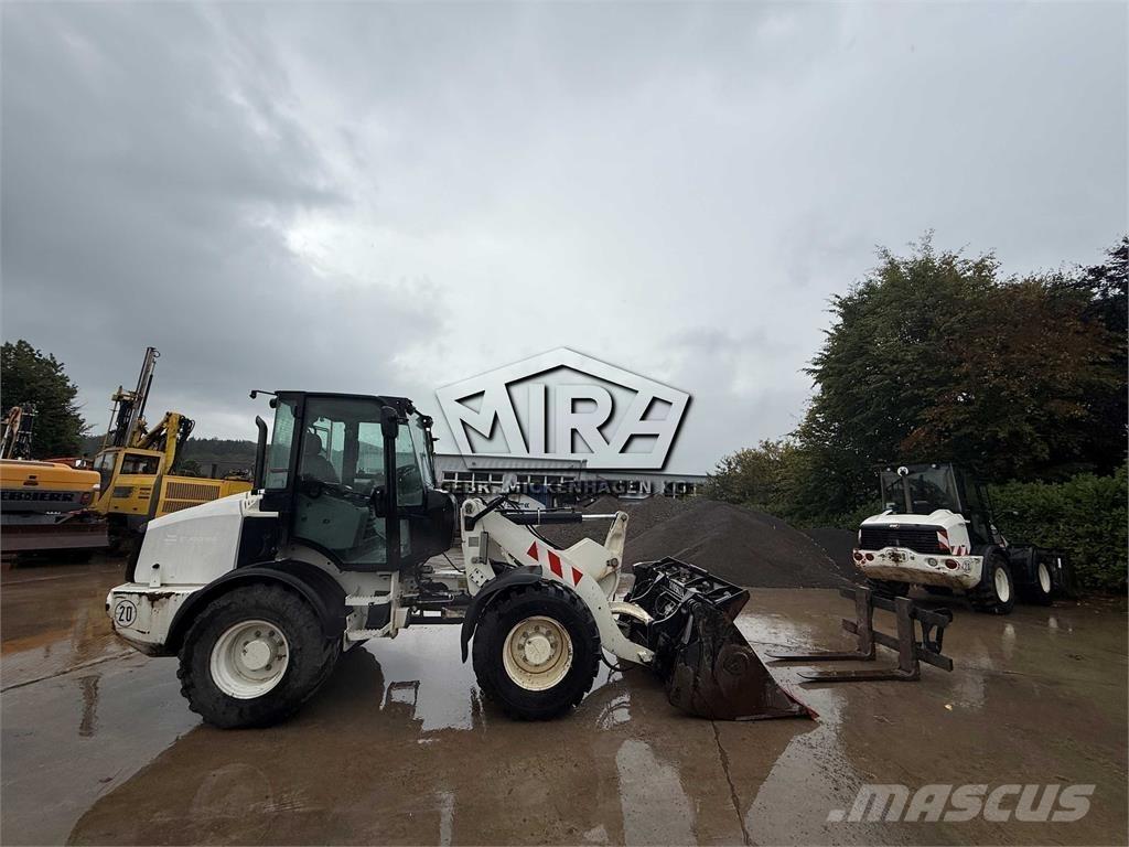 CAT 908M Wielladers