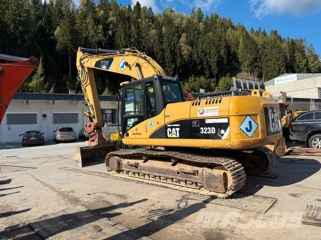 CAT 323D Rupsgraafmachines