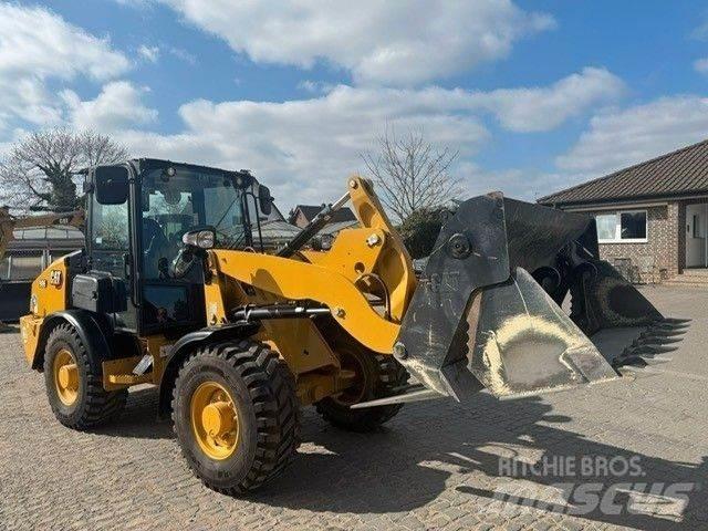 CAT 906 Wielladers