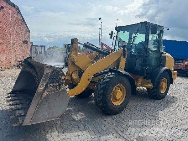 CAT 906M Wielladers