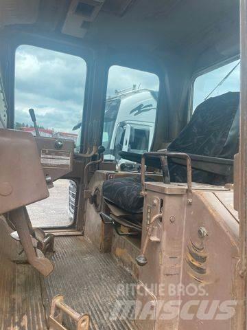CAT D6D Rupsdozers