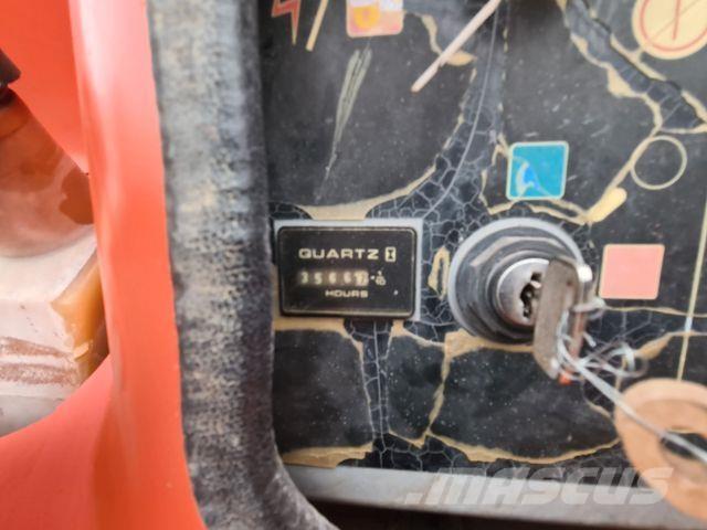 JLG 450 AJ - Knikarmhoogwerkers