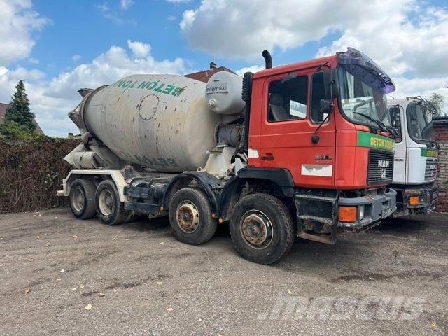 MAN 32.372 8x4 10m³ Betonmixers en pompen
