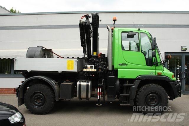 Unimog U 300 Chassis met cabine