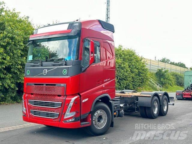 Volvo FH 540 6x4 Chassis met cabine