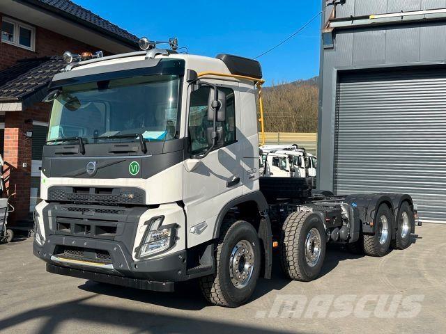Volvo FMX 500 8x4 Chassis met cabine