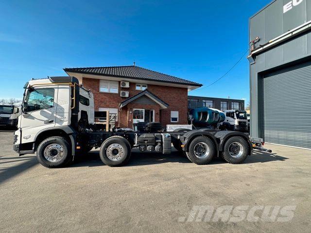 Volvo FMX 500 8x4 Chassis met cabine