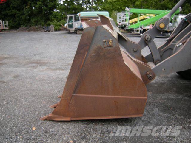 Volvo L 120 E Wielladers