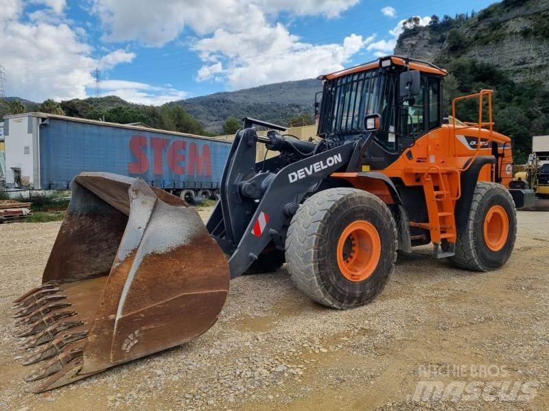 Doosan DL300 Wielladers