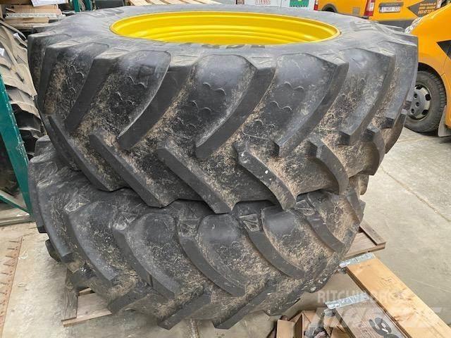 John Deere 7R Banden, wielen en velgen