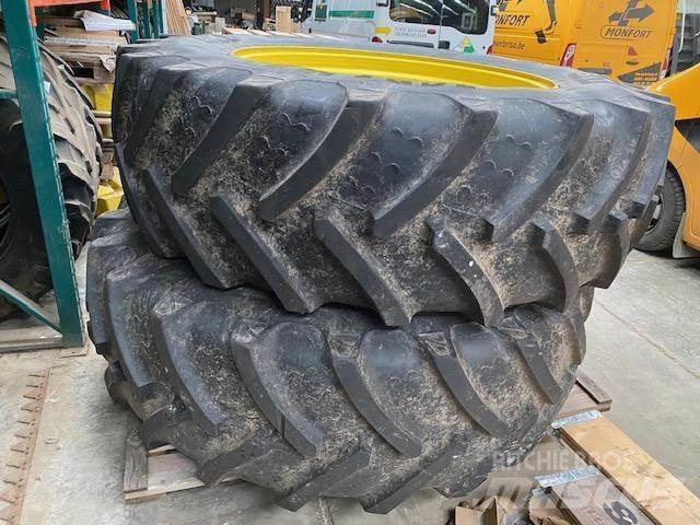 John Deere 7R Banden, wielen en velgen