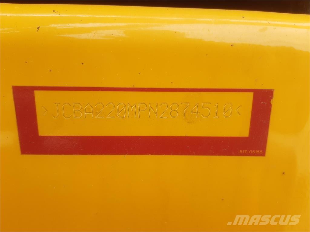 JCB  Rupsgraafmachines