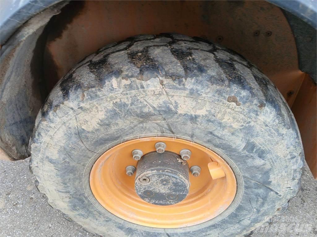 CASE 321F Wielladers