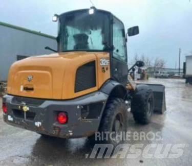 CASE 321F Wielladers