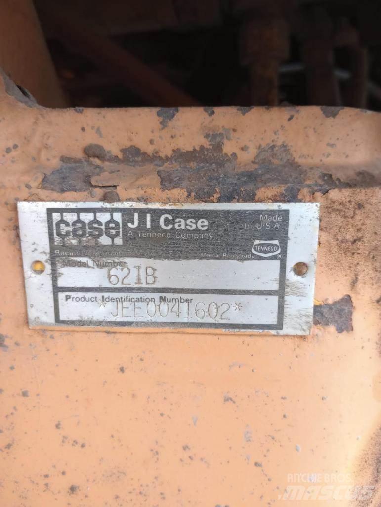 CASE 621B Wielladers