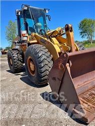 CASE 621C Wielladers