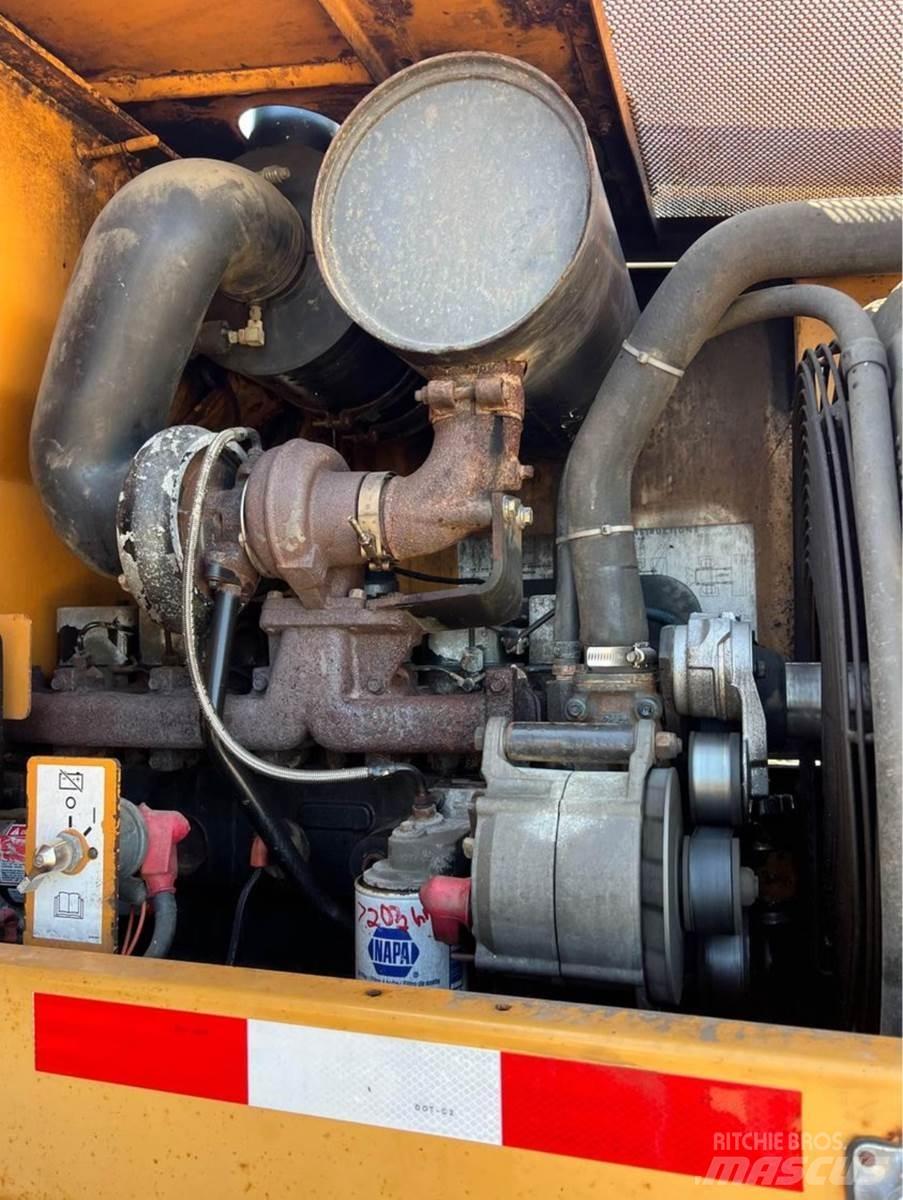 CASE 621C Wielladers