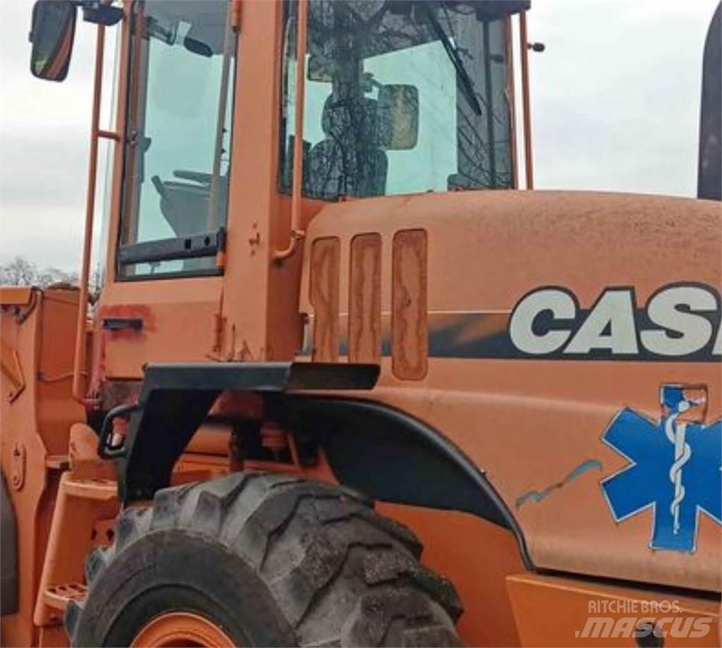 CASE 621D Wielladers