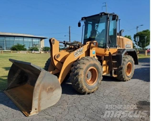 CASE 621F Wielladers