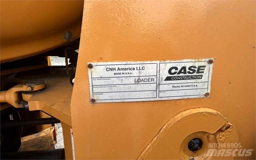CASE 821F Wielladers