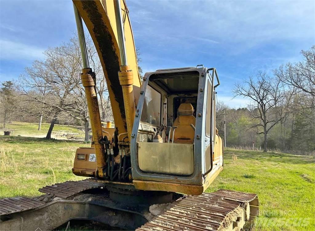CASE 9040B Rupsgraafmachines