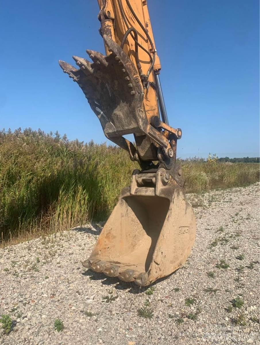 CASE CX240 Rupsgraafmachines