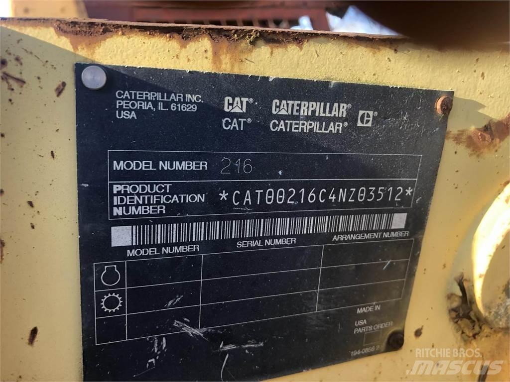 CAT 216B Schrankladers