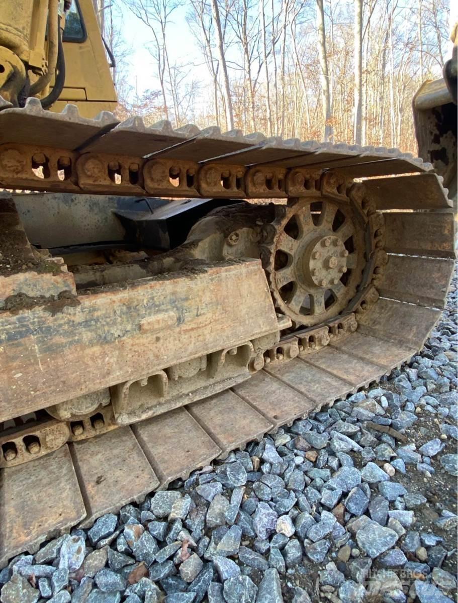 CAT 225 Rupsgraafmachines