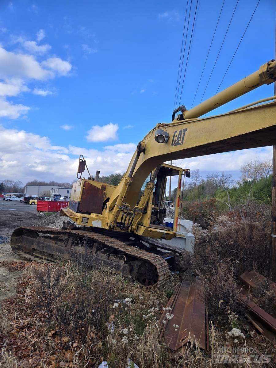 CAT 225D Rupsgraafmachines