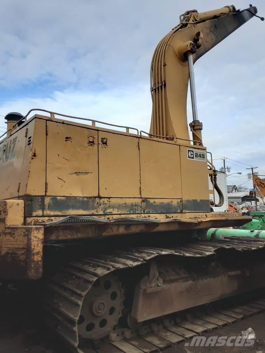 CAT 245 Rupsgraafmachines
