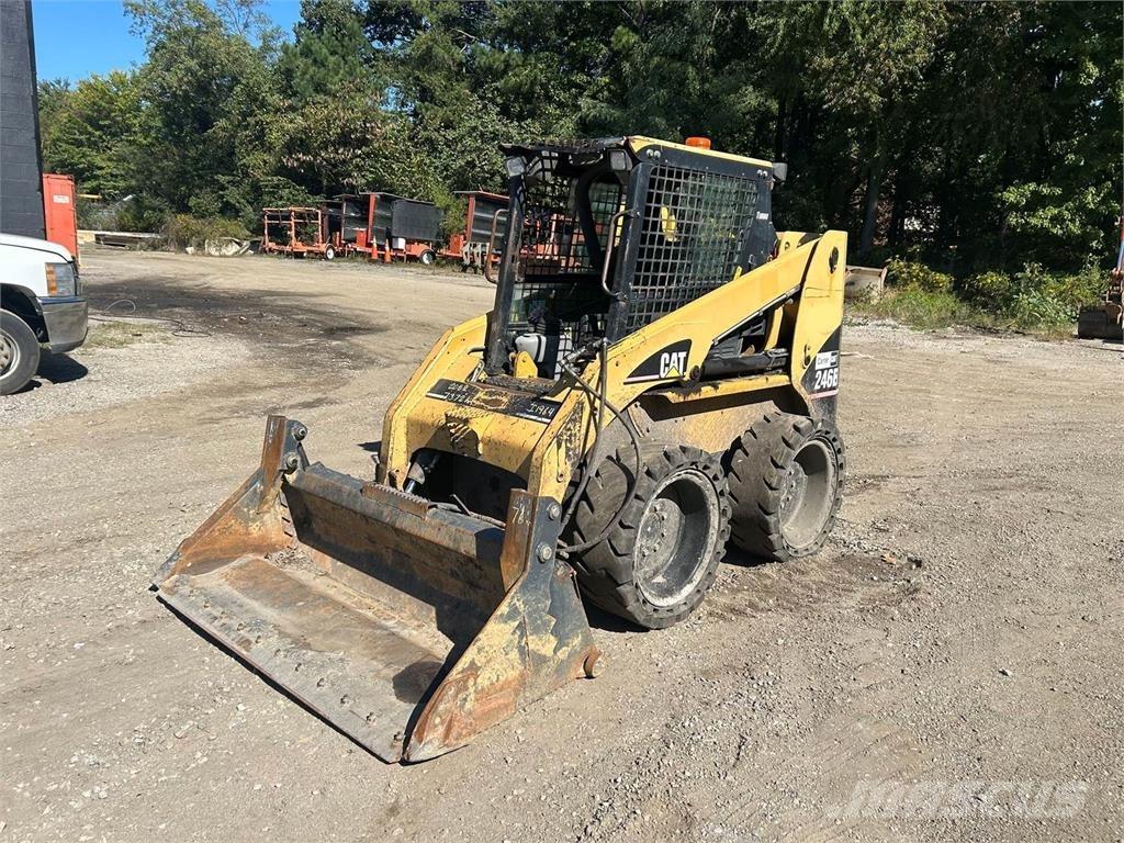 CAT 246B Schrankladers