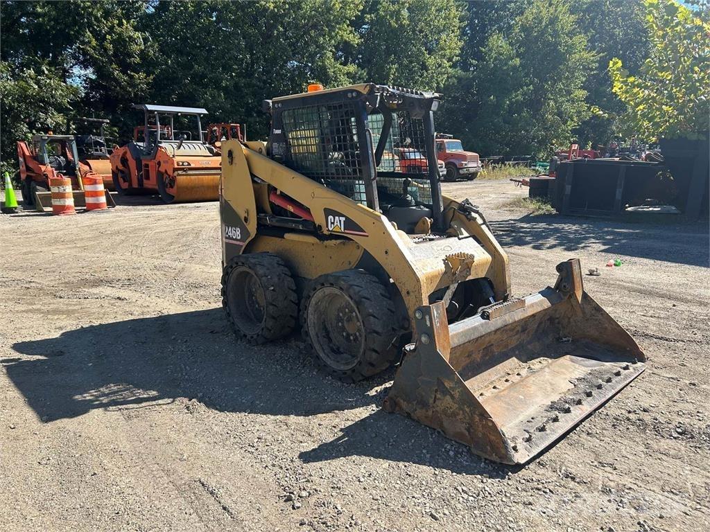 CAT 246B Schrankladers