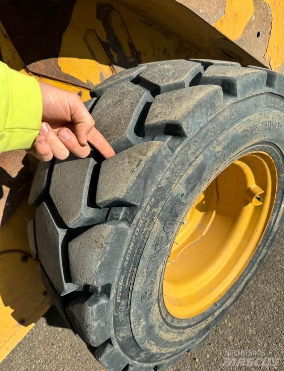 CAT 246C Schrankladers