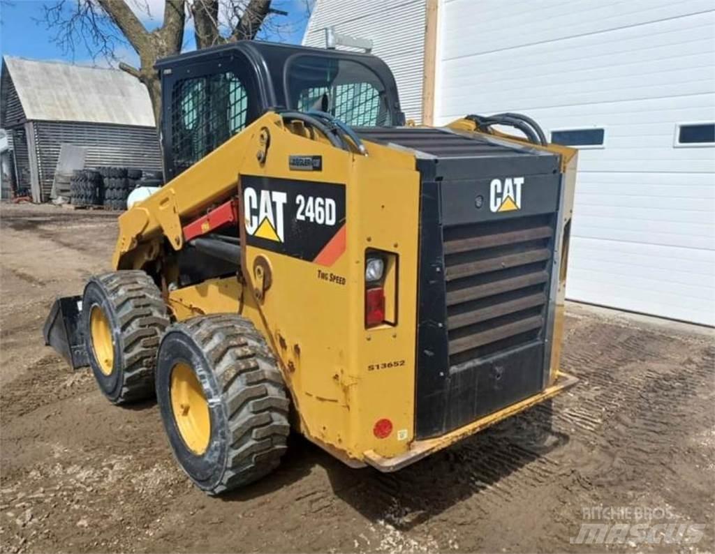 CAT 246D Schrankladers