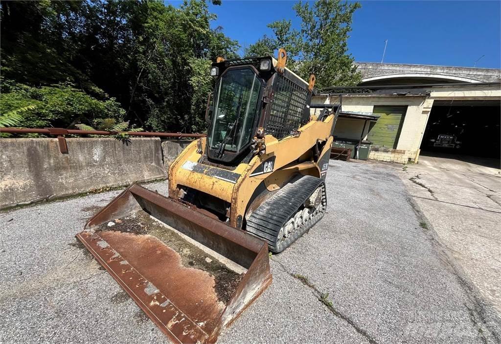 CAT 257B Schrankladers
