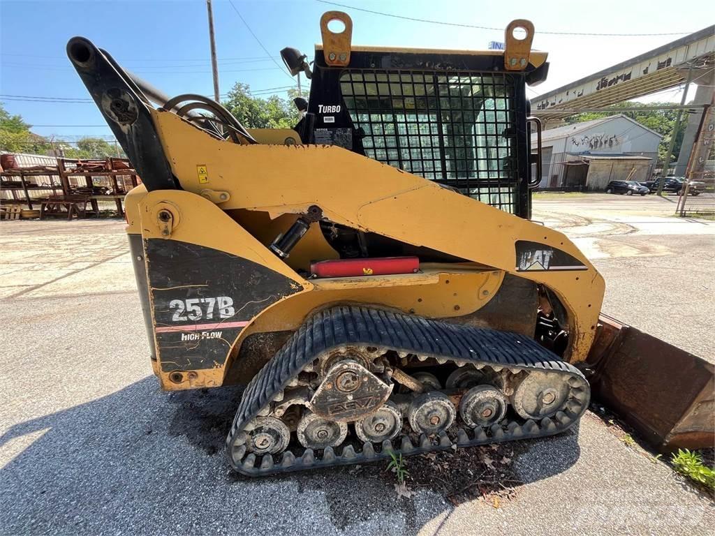CAT 257B Schrankladers