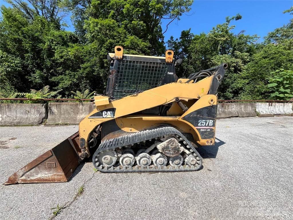CAT 257B Schrankladers