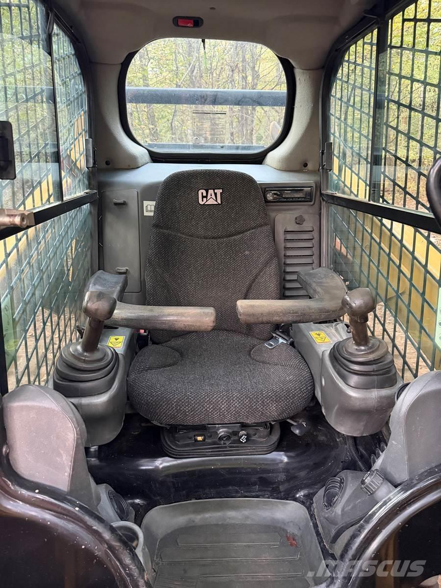 CAT 259D Schrankladers