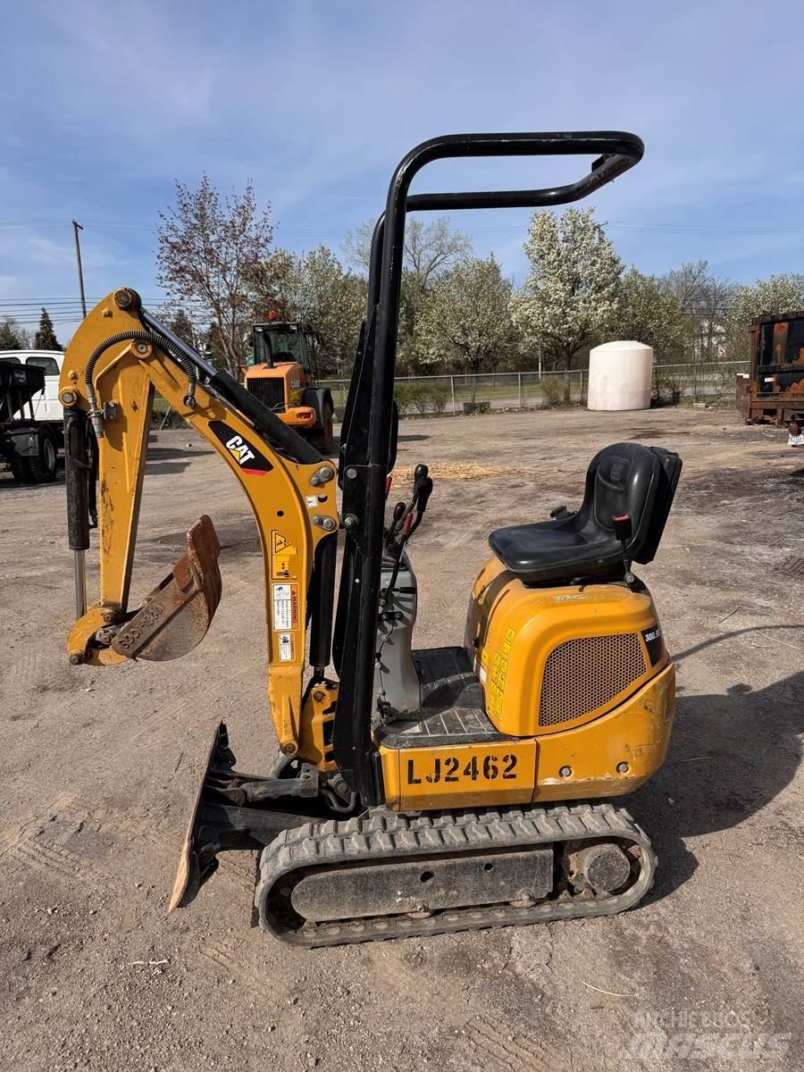 CAT 300.9D Minigraafmachines < 7t