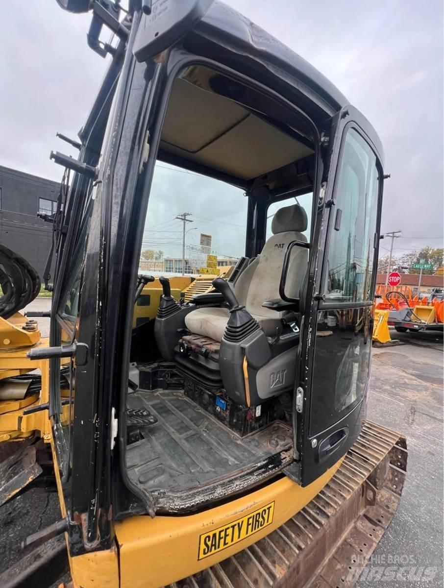 CAT 308D Rupsgraafmachines