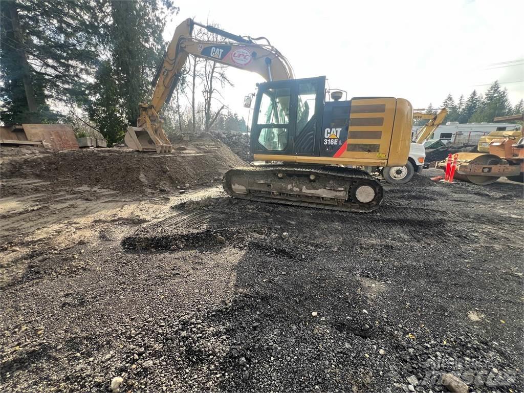 CAT 316 Rupsgraafmachines